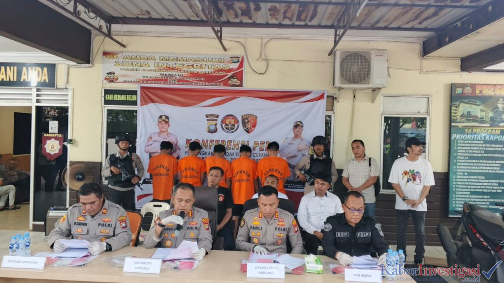 Kapolresta Barelang Pimpin Konfrensi Pers Pengungkapan Curanmor di Sagulung, Lima Orang Tersangka Diamankan