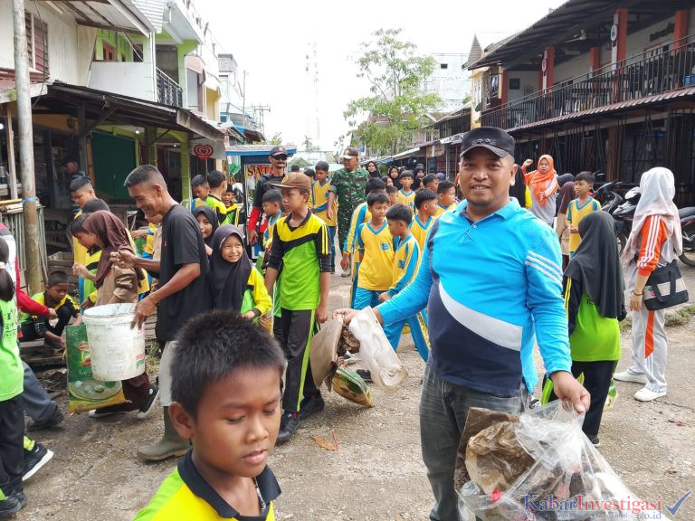 Sambut Idul Adha dan Peringati Hari Lingkungan Hidup Polsek Gaung Bhakti Sosial