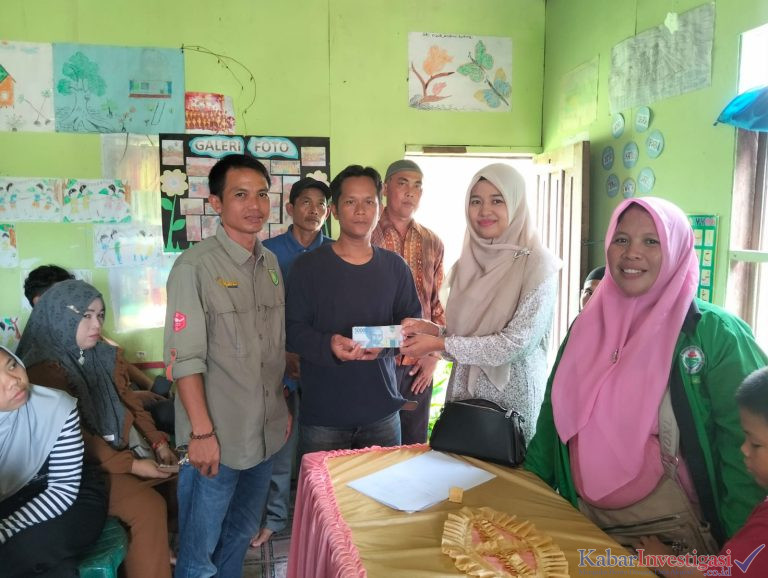 Pemdes Gemilang Jaya Salurkan Insentif RT/RW Tahun 2025