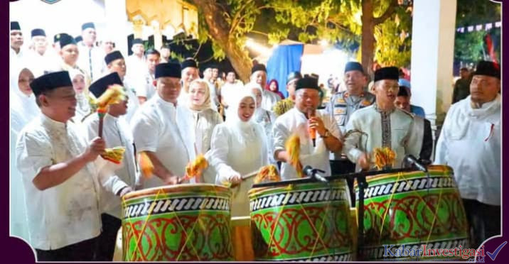 Bupati dan wakil Bupati Labuhanbatu dr. Hj. Maya Hasmita Sp.OG. M.KM dan Wakil Bupati H. Jamri ST lepas pawai takbir MLM i Dul Adha 1446H.