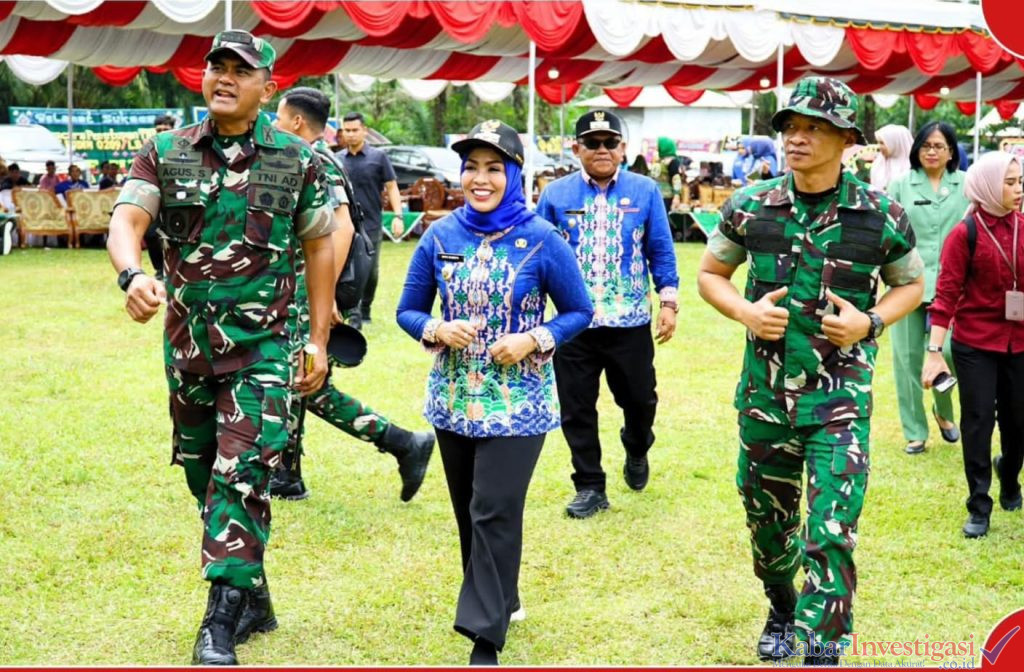 Bupati Labuhanbatu dr. Hj. Maya Hasmita Sp.OG. M.KM dan Wakil Bupati hadiri Upacara Penutupan TMMD ke 125 TA 2025