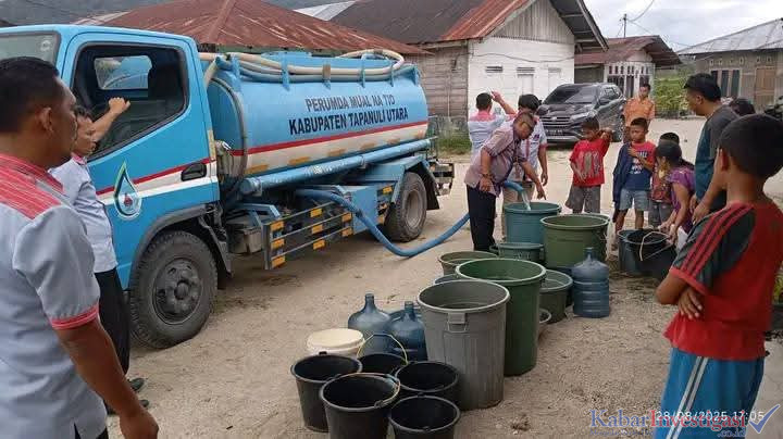 Perumda Mual Natio Salurkan Air Bersih untuk Warga Terdampak Kekeringan