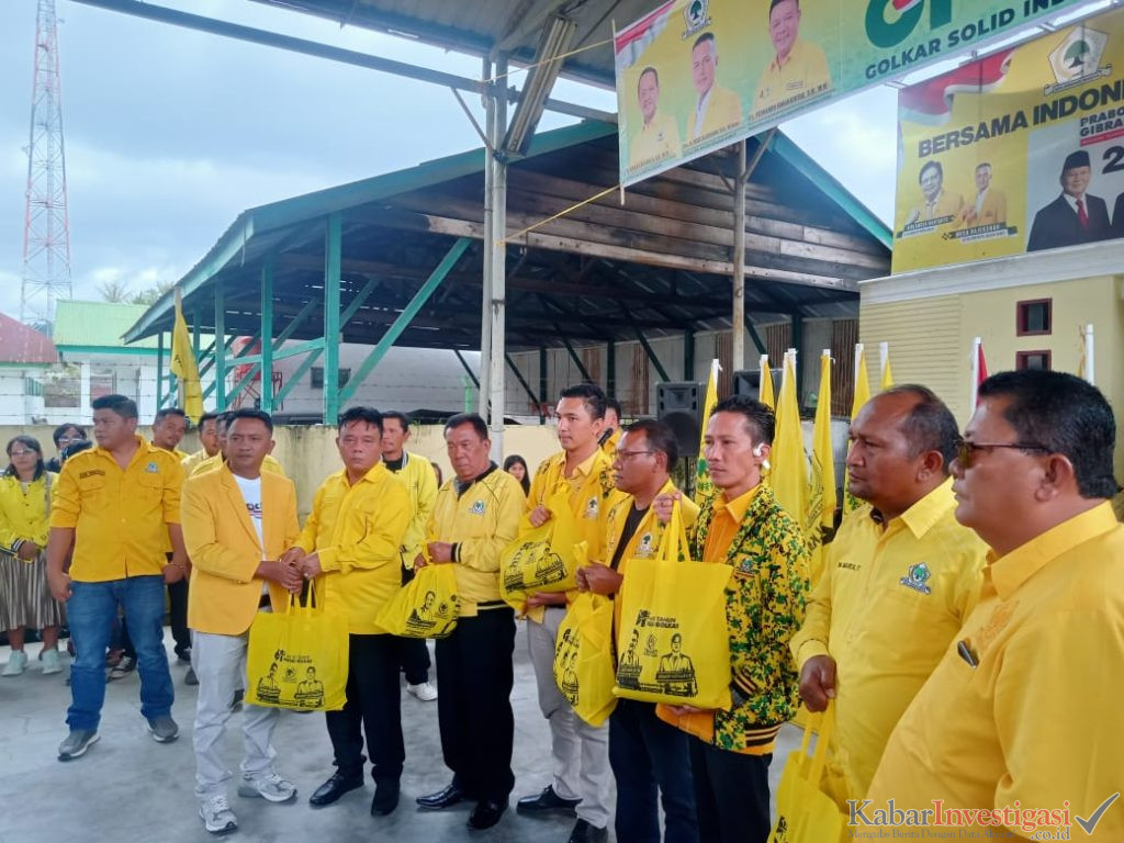 Pembagian Sembako dan Ziarah Warnai HUT Golkar ke 61 di Taput