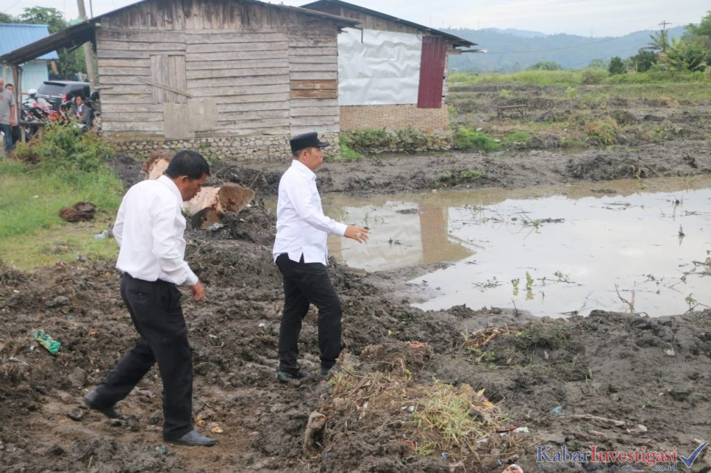 Bupati Tapanuli Utara Tinjau Progres Pengolahan Lahan Tidur di Desa Simanungkalit