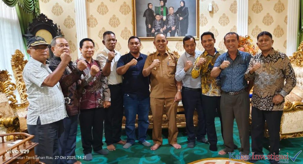 Bupati Herman Terima Audiensi Pimpinan Jemaat dan Panitia Natal Oikumene Tahun 2025