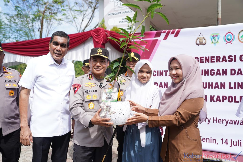 Polda Riau Gelar Workshop Green Policing untuk 311 Ketua OSIS se-Riau dan Penanaman 21.000 Pohon Serentak 10–21 November