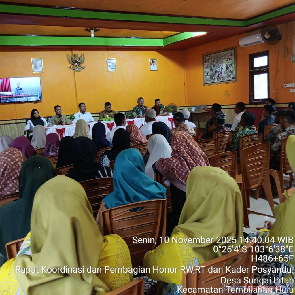 Pemdes Sungai Intan Rapat Koordinasi Sekaligus Pembangian Honor RT, RW, KPM Kesehatan dan Kader Posyandu