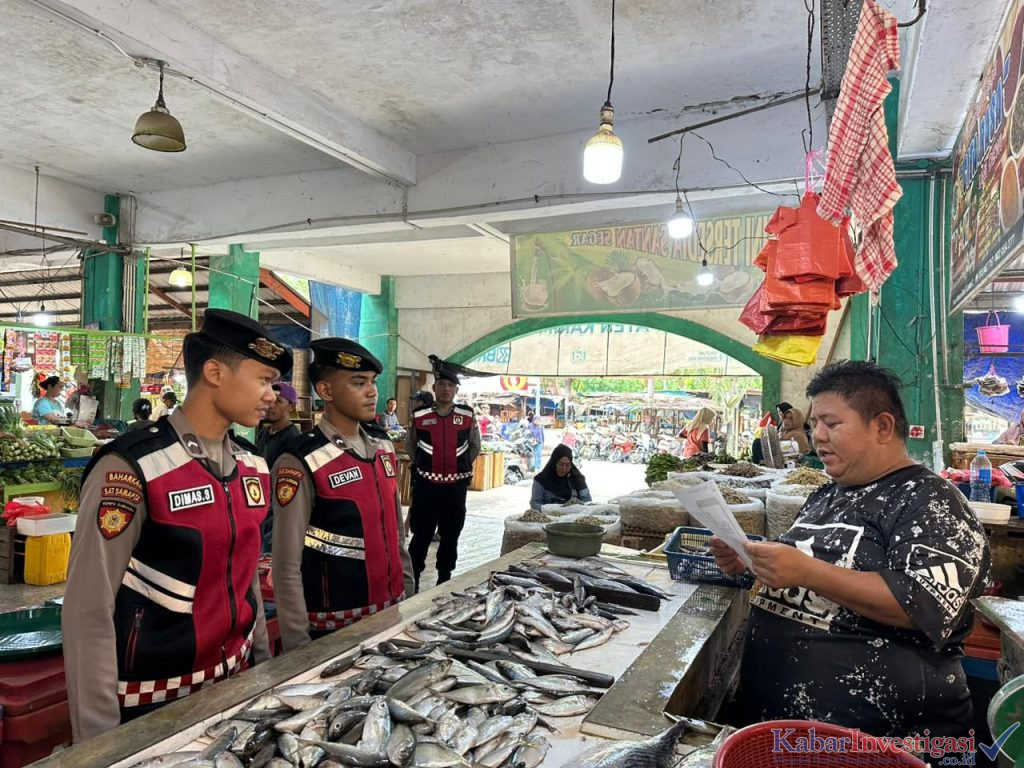 Sat Samapta Polres Karimun Gelar Patroli Jalan Kaki, Wujudkan Kamtibmas Aman dan Kondusif di Kab. Karimun