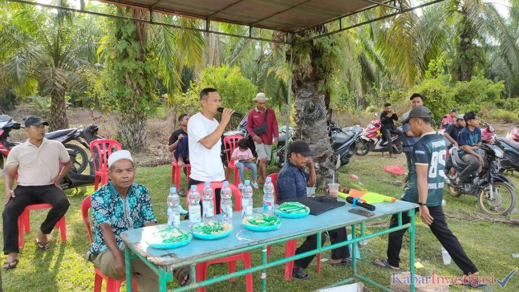 Kades Nurkholis Resmi Buka Turnamen Sepak Bola Bermasa Antar Dusun