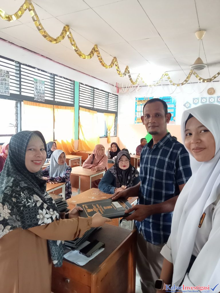 Perkuat Sinergi Orang Tua, UPT SMPN 1 Bangkinang Gelar Program “Ayah Mengambil Rapor”