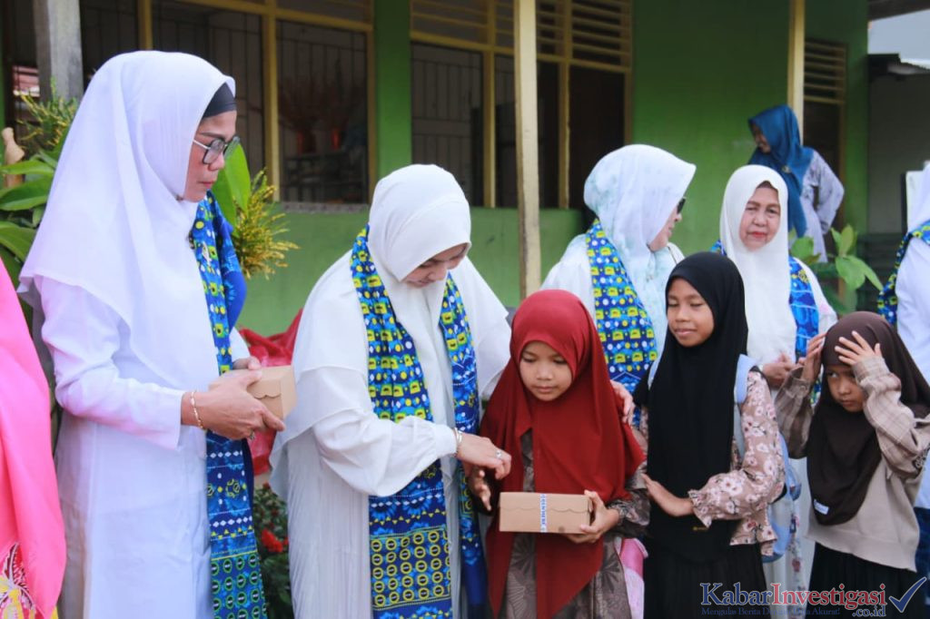 Sasar Rumah Tahfiz hingga Pasien RSUD, BKMT Inhil Tebar Takjil Ramadhan Penuh Kepedulian