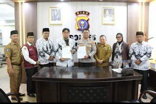 PGRI Inhil dan Polres Inhil Teken MoU Kerja Sama, Perkuat Sinergi Dunia Pendidikan dan Keamanan
