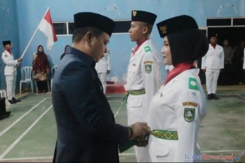 Camat Bantan Kabupaten Bengkalis Kukuhkan 18 pelajar Paskibraka