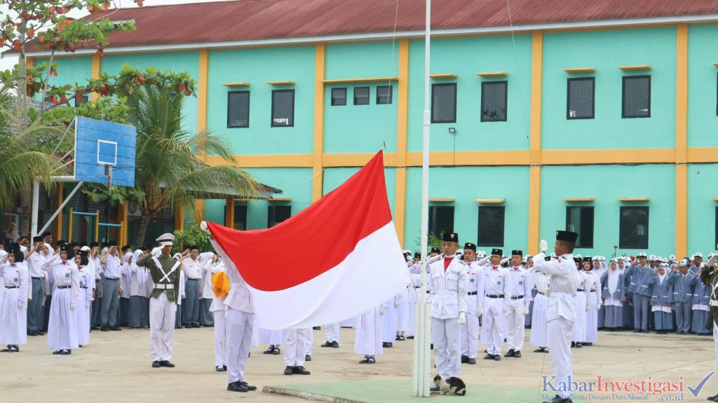MAN 1 Indragiri Hilir Gelar Upacara Peringatan HUT ke-81 Kemerdekaan RI dengan Busana Adat dan Atraksi Ekstrakurikuler