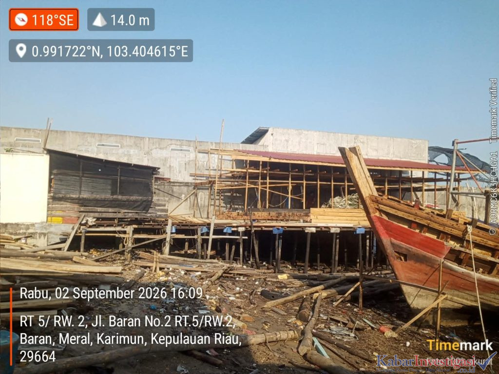 Seorang Pengusaha Galangan Kapal Lokasi Baran Pelan Tapi Pasti Akan Menguasai Pinggir Laut Dengan Membangun Bangunan Tanpa Izin.
