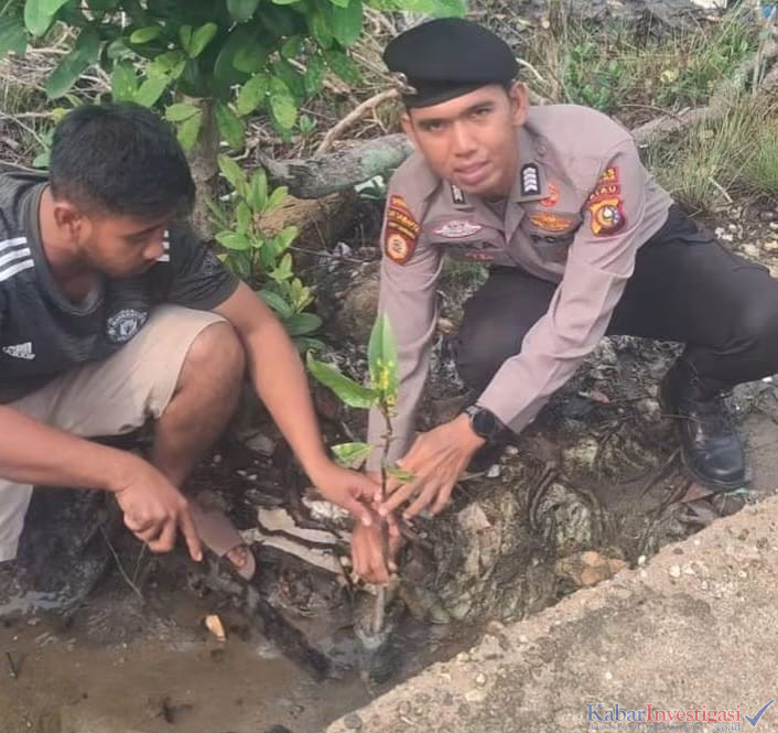Kapolsek Tanah Merah IPTU Awet L. Nainggolan, S.H., M.H. Gagas GREEN POLICING “Polisi Peduli, Bumi Lestari” – Ajak Masyarakat Hijaukan Negeri!