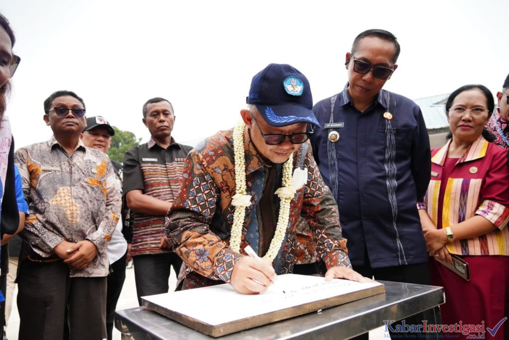 Pemkab Taput Dampingi Mendikdasmen Tinjau Sekolah dan Gelar Dialog Pendidikan