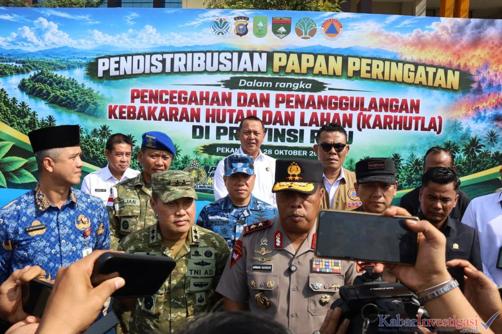 Pangdam XIX/Tuanku Tambusai Hadiri Distribusi 260 Papan Peringatan Karhutla di Riau